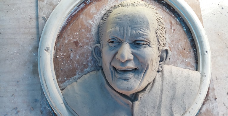 famous sculpture artists
